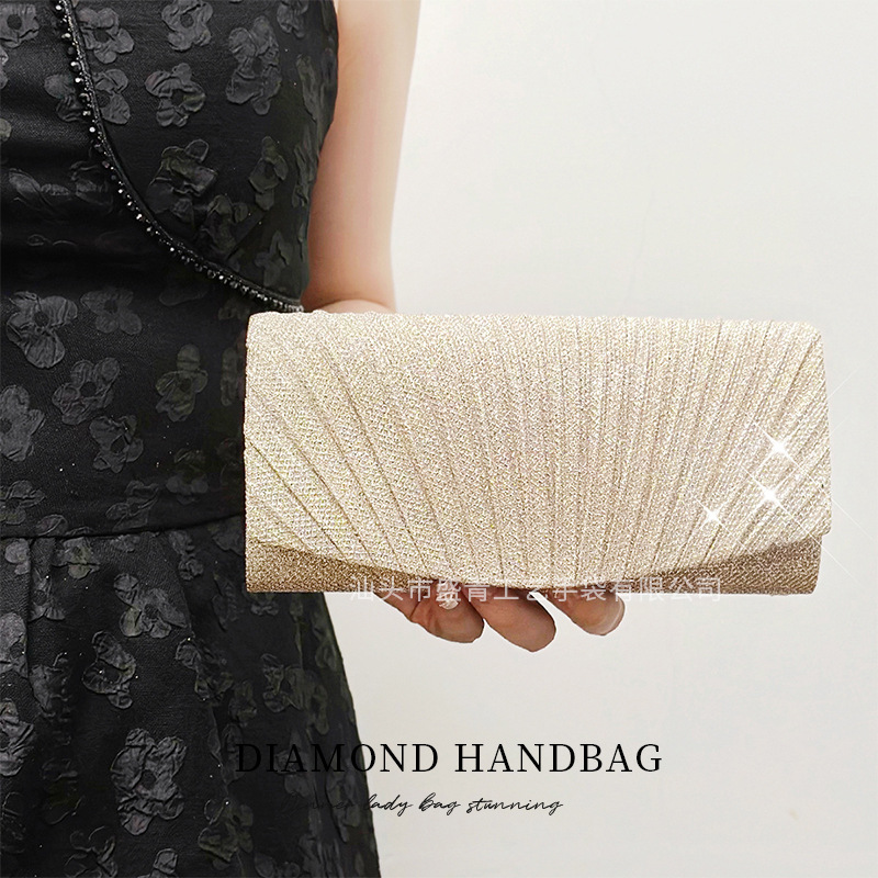 Factory wholesale foreign trade e-commerce European and American style dinner bag pleated Joker mini clutch bag fashion banquet gift bag