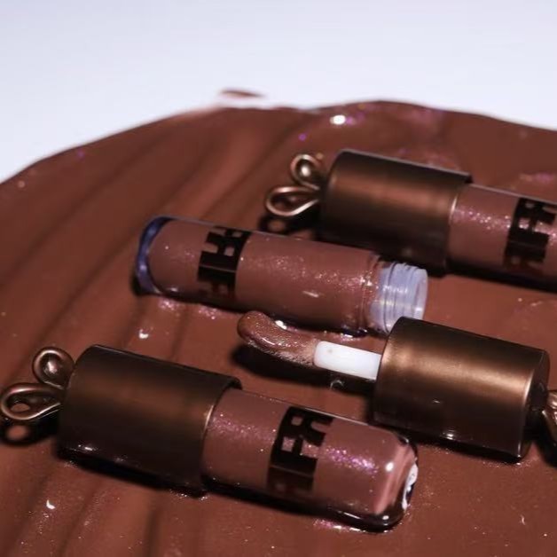 Brazil's Popular Bunny Black Tube Lip Gloss Lipbunny Lip Gloss Fine Glitter Lip Glaze Chocolate Color Cross-Border Makeup