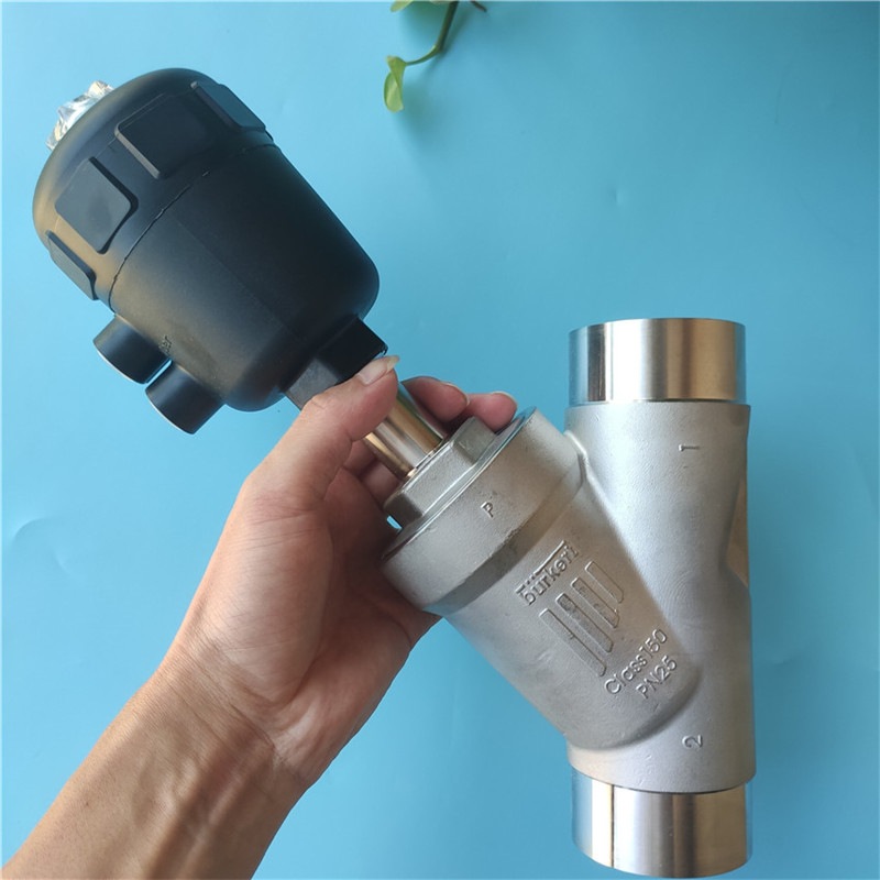 Пневматический уголковый клапан Burkert 2000, сварка 33.7X2.0*2/2, нормально закрытый, Dn25, ПТФЭ, корпус 316