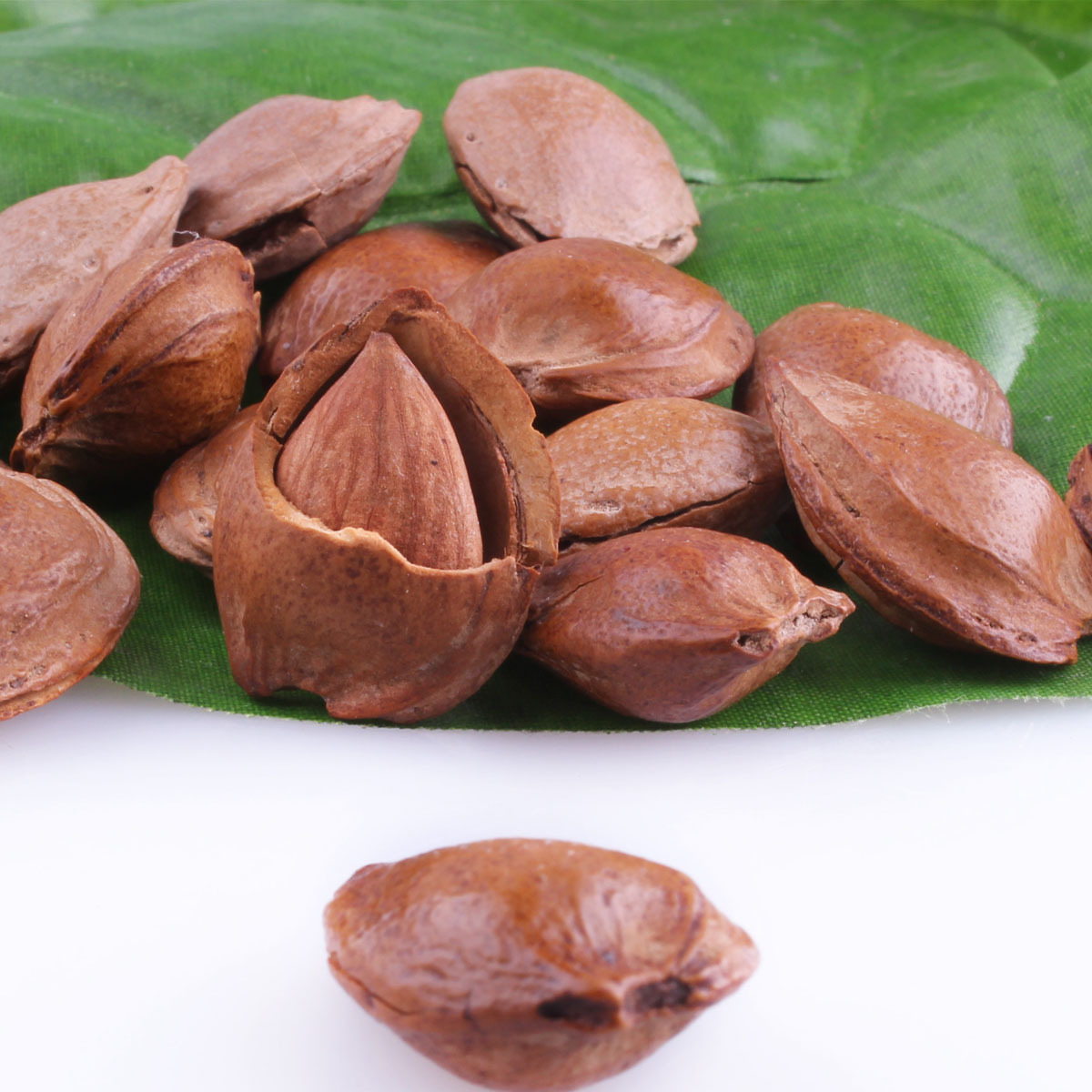 Xinjiang Raw Original Sweet Almonds Raw Almonds Cooked Five-Spice Shelled Apricot Kernels in Bulk Free Shipping