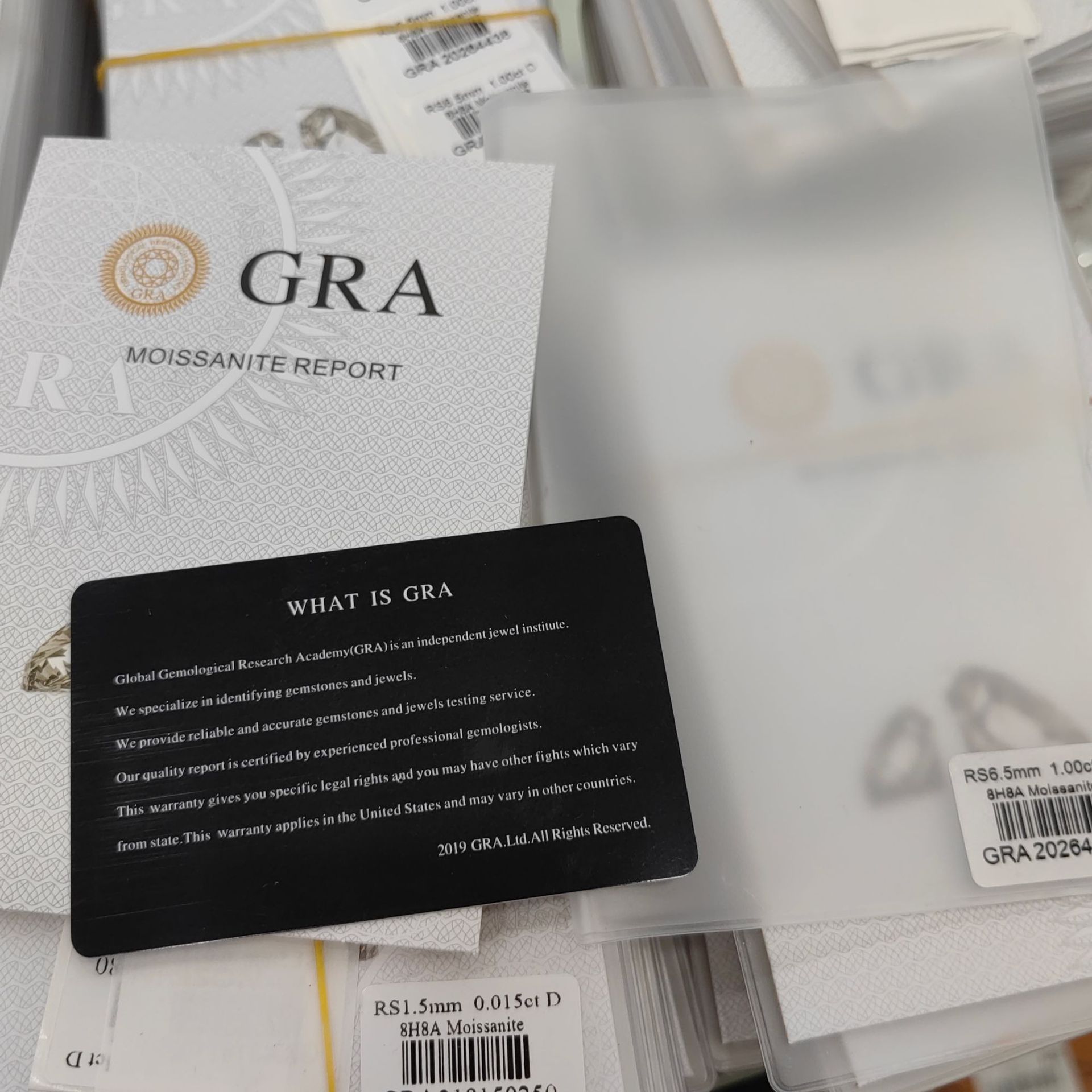 Mosan Certificate Small Mini Certificate Three-Piece Black Card Glue Set One Card One Code GRA Glue Card Certificate Direct Wholesale