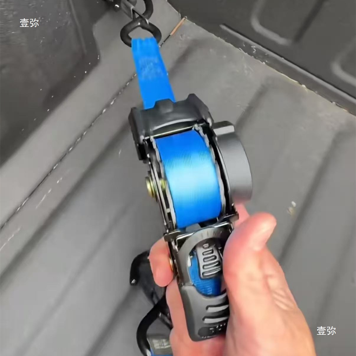 Retractable Car Fixing Straps, Automatic Recycling Tensioners, Motorcycle Luggage Fixing Straps, Cargo Straps