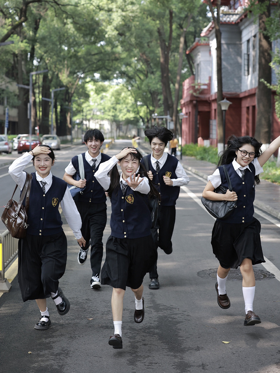 Japanese College Style Class Clothing Sweater Vest Performance Clothing Junior High School Students High School Games Graduation School Uniform suit