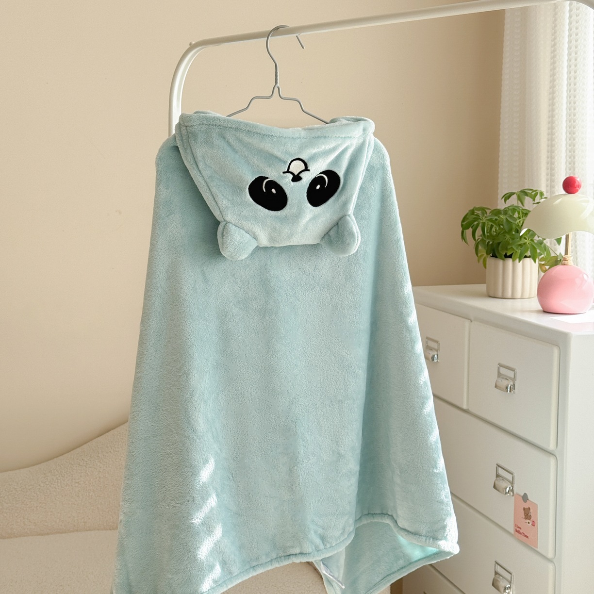 Hooded Shawl Blanket Panda and Bear Lunch Break Blanket Hooded Blanket Office Classroom Student