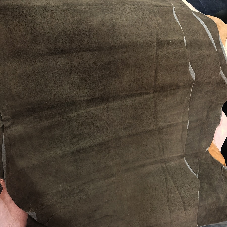 Inventory Processing of Various Colors of Two-Layer Pig Bago Patch Pig Two-Layer Upper Leather E18