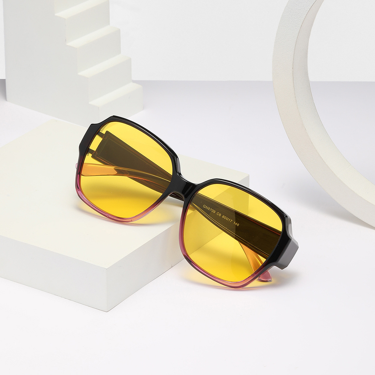 Myopia Fashion Set of Night Vision Goggles for Women Driving at Night Anti-High Beam Yellow Light Glasses Tr90 Polarized Sunglasses 8709