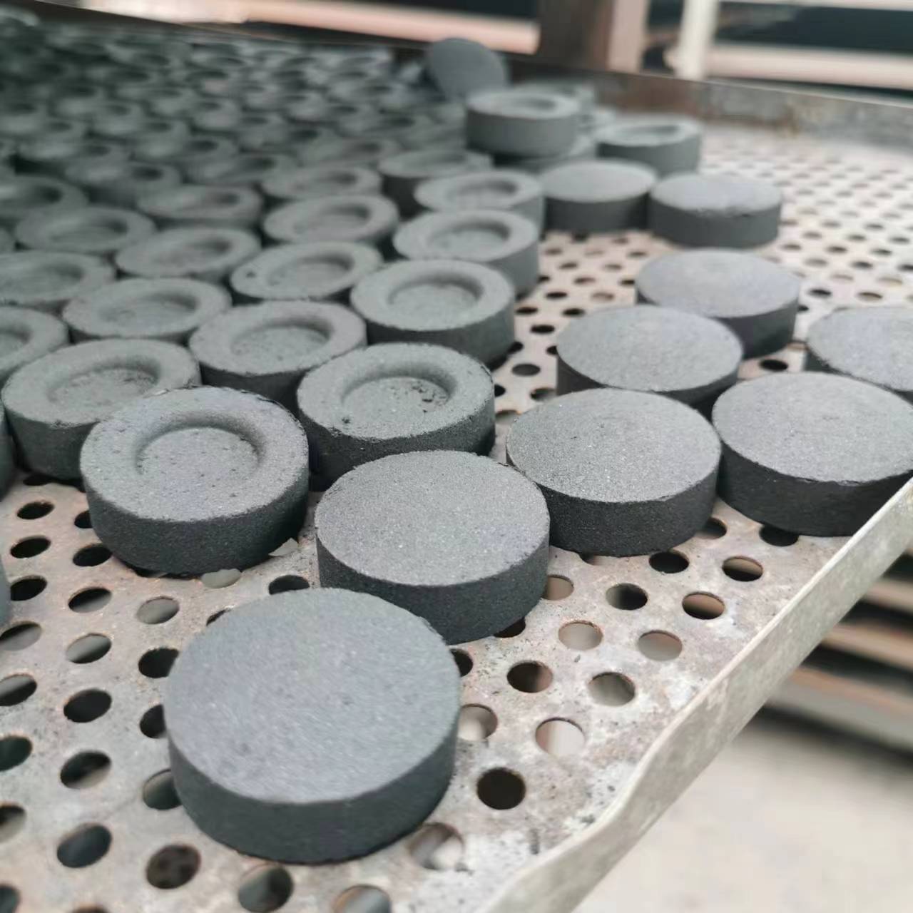 Stove cooking tea charcoal outdoor camping barbecue charcoal fruit charcoal ignition charcoal machine-made charcoal hookah charcoal coconut shell charcoal instant burning charcoal