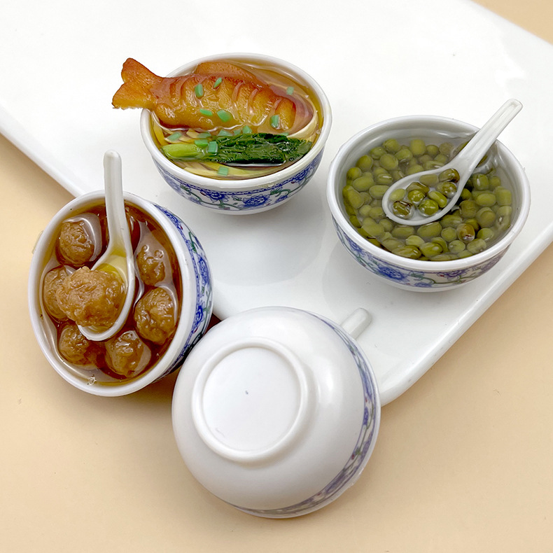 Explosive Chinese style simulation food crafts 4cm bowl noodles model children's food play jewelry wholesale