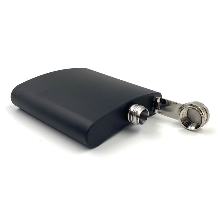Factory Direct Sales Russian Hip Flask Outdoor Portable 6 Ounce Black Lacquer Wine Bottle Wholesale Stainless Steel Hip Flask
