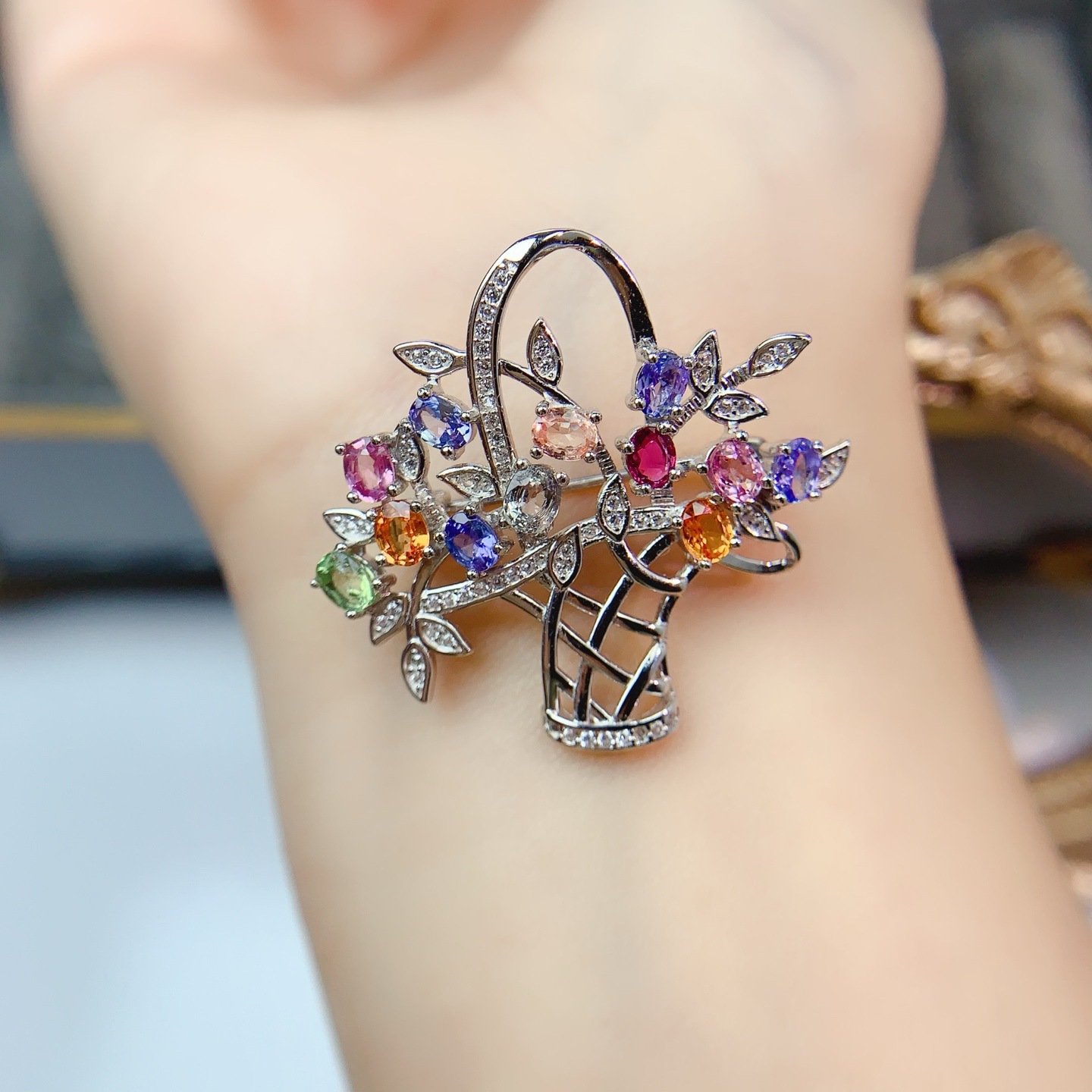 Factory Wholesale Popular Natural Colored Sapphire Brooch S925 Silver Inlaid Main Stone 3*4 Hot Selling European and American One Piece