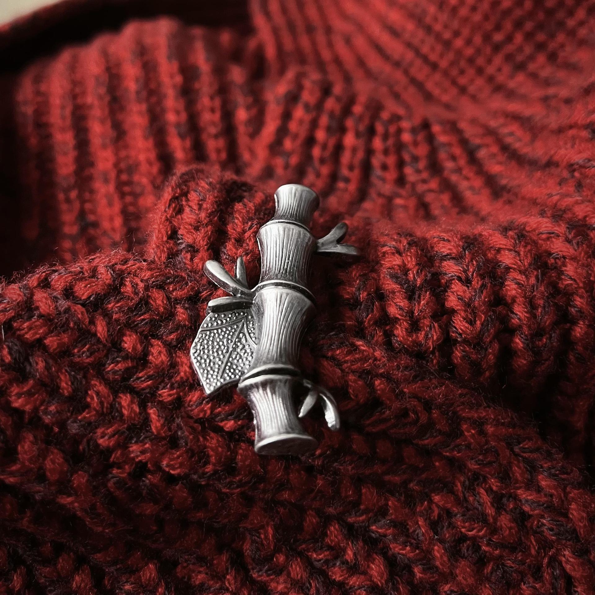 JM metal zinc alloy plating light gram color retro pattern large button pin series factory direct wholesale