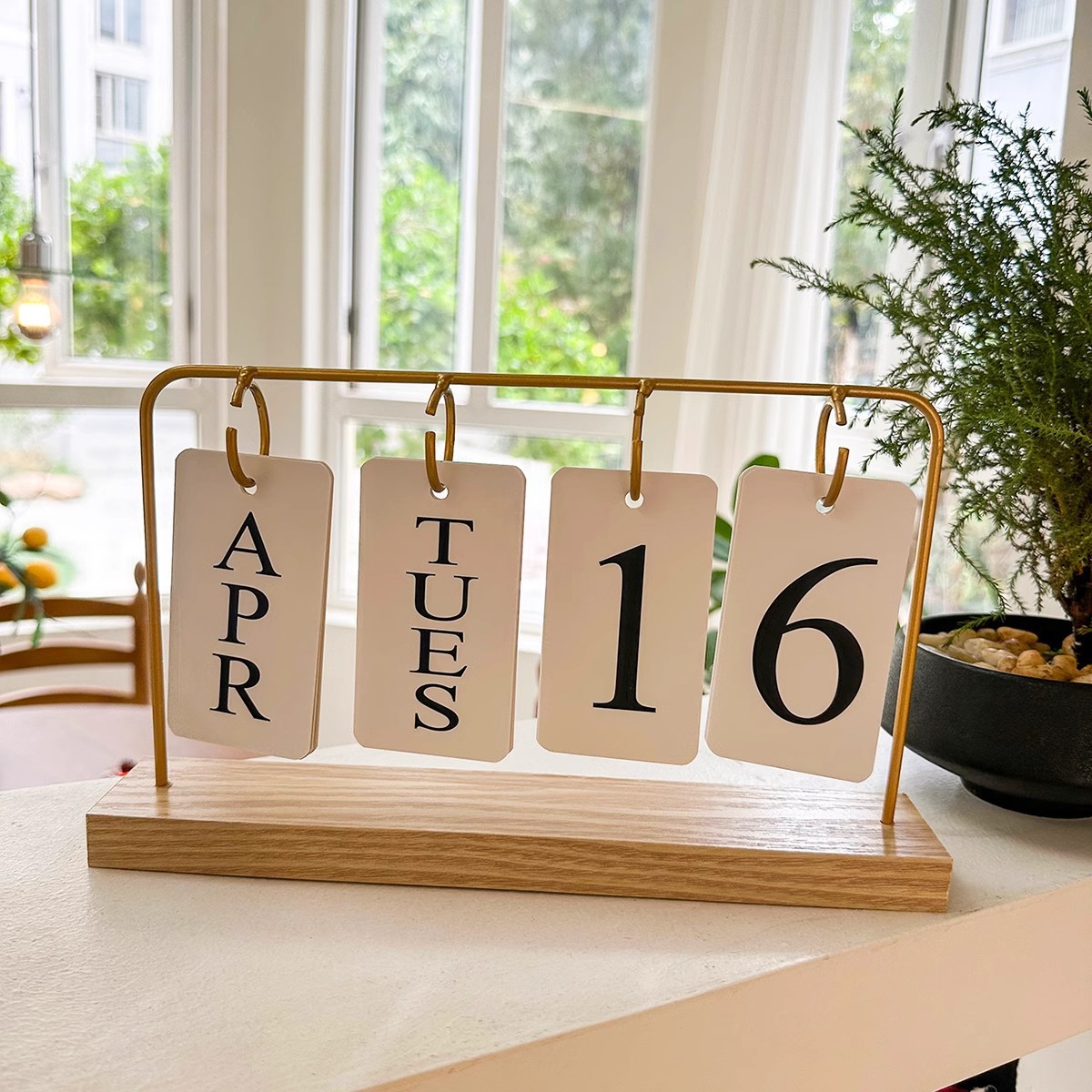Scandinavian Style Accessible Luxury Wooden Page Turning Calendar Desk Calendar Ornaments Living Room Entrance Office Desktop Wine Cabinet Decorations