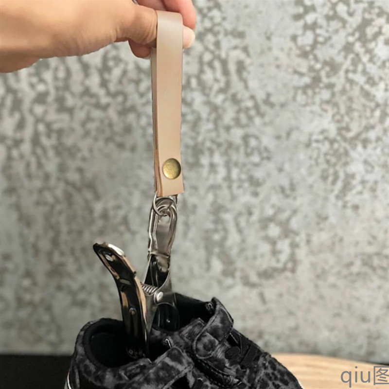 in stock cross-shoes multi-functional pu storage clip children's stroller hanging shoes clip blanket fixed leather clip