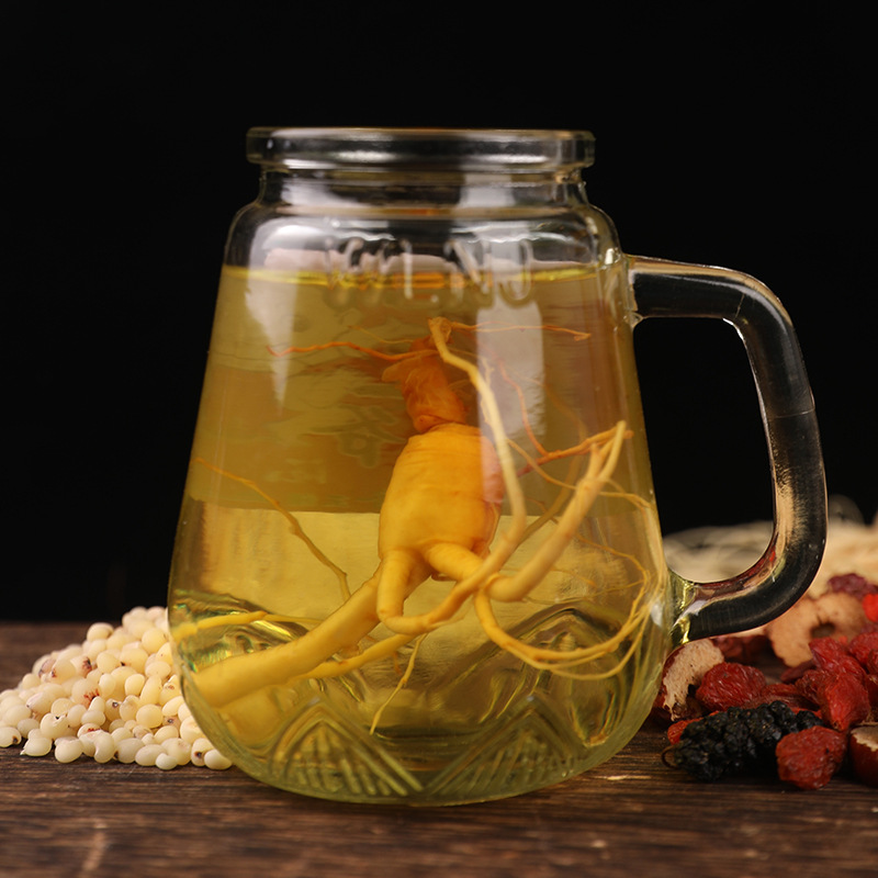 Small Bottle of Ginseng Wine with Whole Ginseng Root 150ml, Xiao Mi Wine Direct from the Manufacturer, Large Quantity, Excellent Price, Ginseng Wine