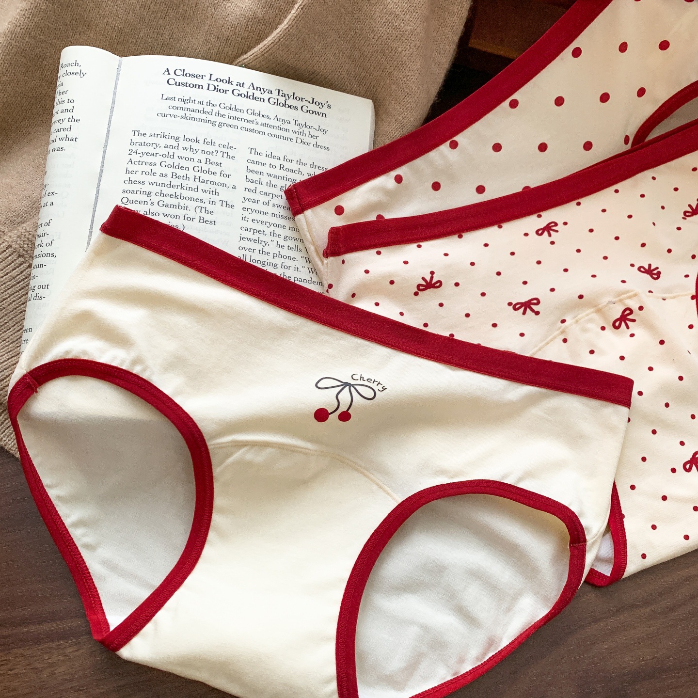 Red Underwear for Christmas, Birth Year, Wedding, Good Luck, 7A Antibacterial, Extended Crotch, Hip-Hugging, High-Elasticity, Pure Cotton Women's Underwear