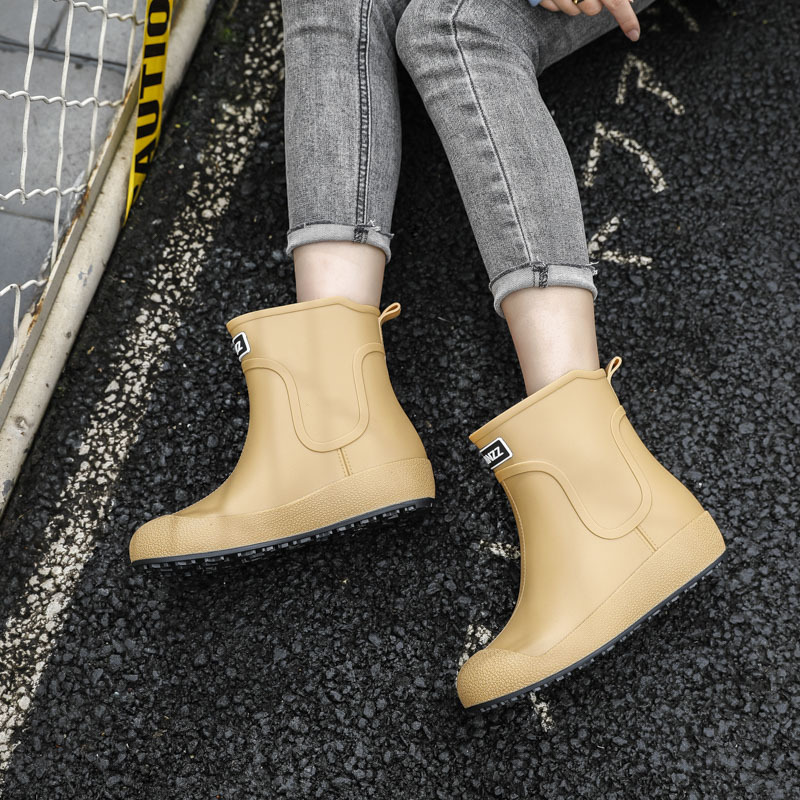 Rain Boots for Women New Mid-Calf Casual Versatile Couple Rain Boots Non-Slip Wear-Resistant Fashionable Warm Outer Wear Water Boots Overshoes