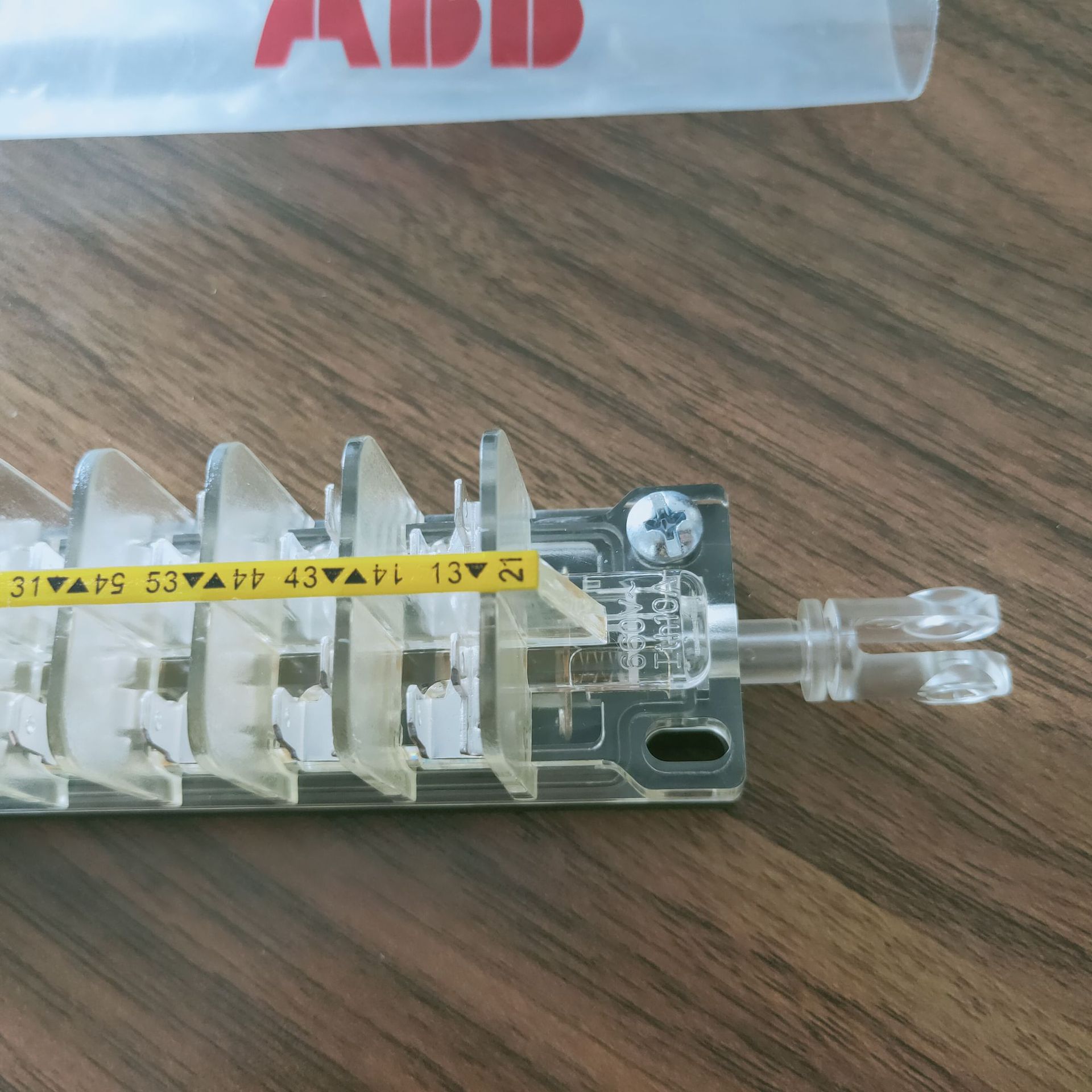 GCE7002397R0121 AUXILIARY SWITCH S3 3NO 2NC 4344