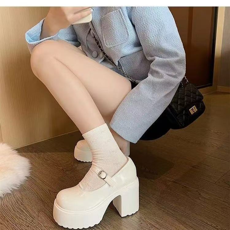 Versatile Thick-Heeled One-Line Buckle Small Leather Shoes for Women 2025 Winter New Thick-Soled Retro British Style Mary Jane Shoes