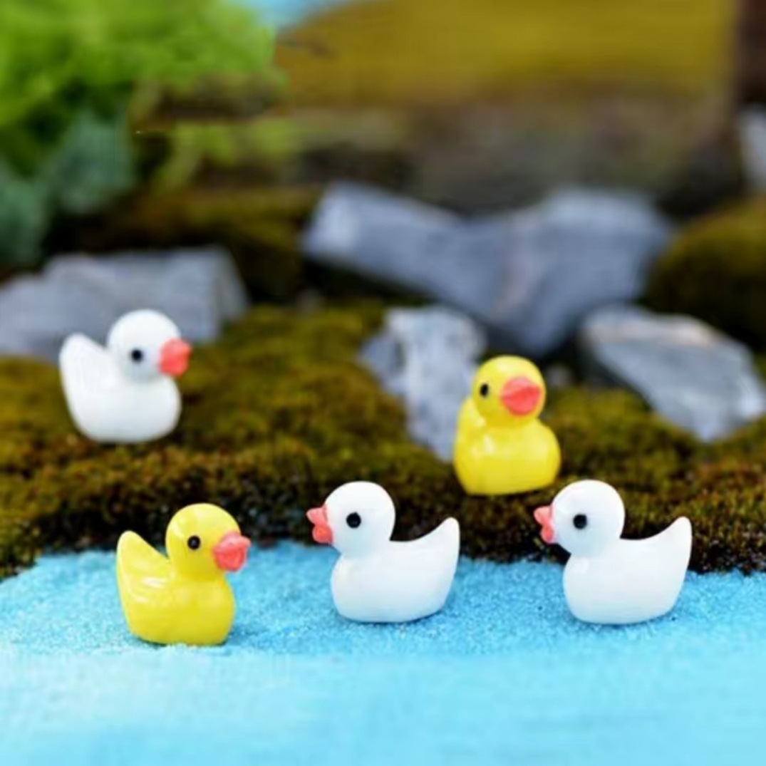 Creative Mini Yellow Duck Cute Home Trinkets Micro Landscape Succulent Moss Plant Duck Ornaments Decoration