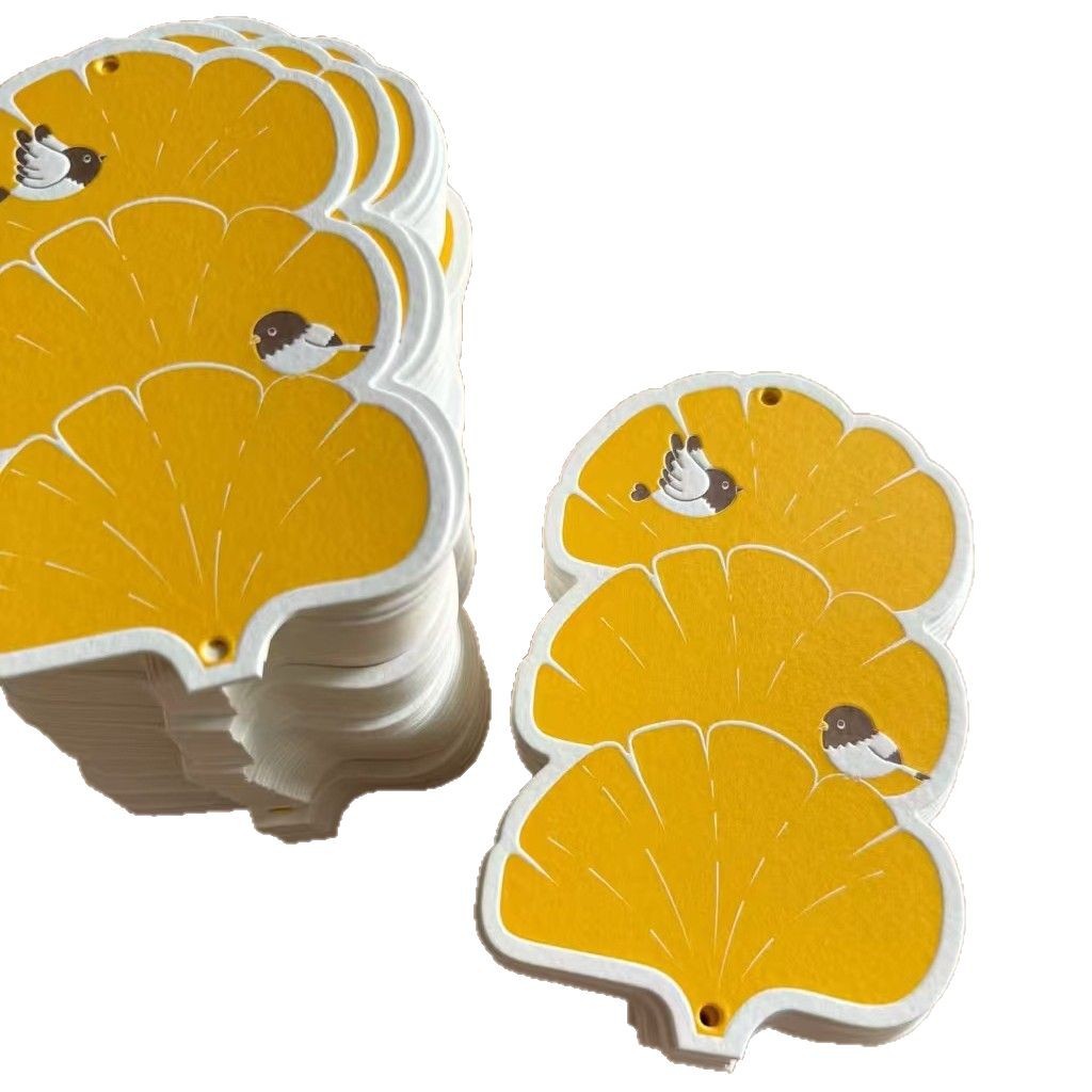 Special-shaped concave-convex craft car fragrance piece thickened long-lasting light fragrance wardrobe fragrance piece high-pole car fragrance card customization