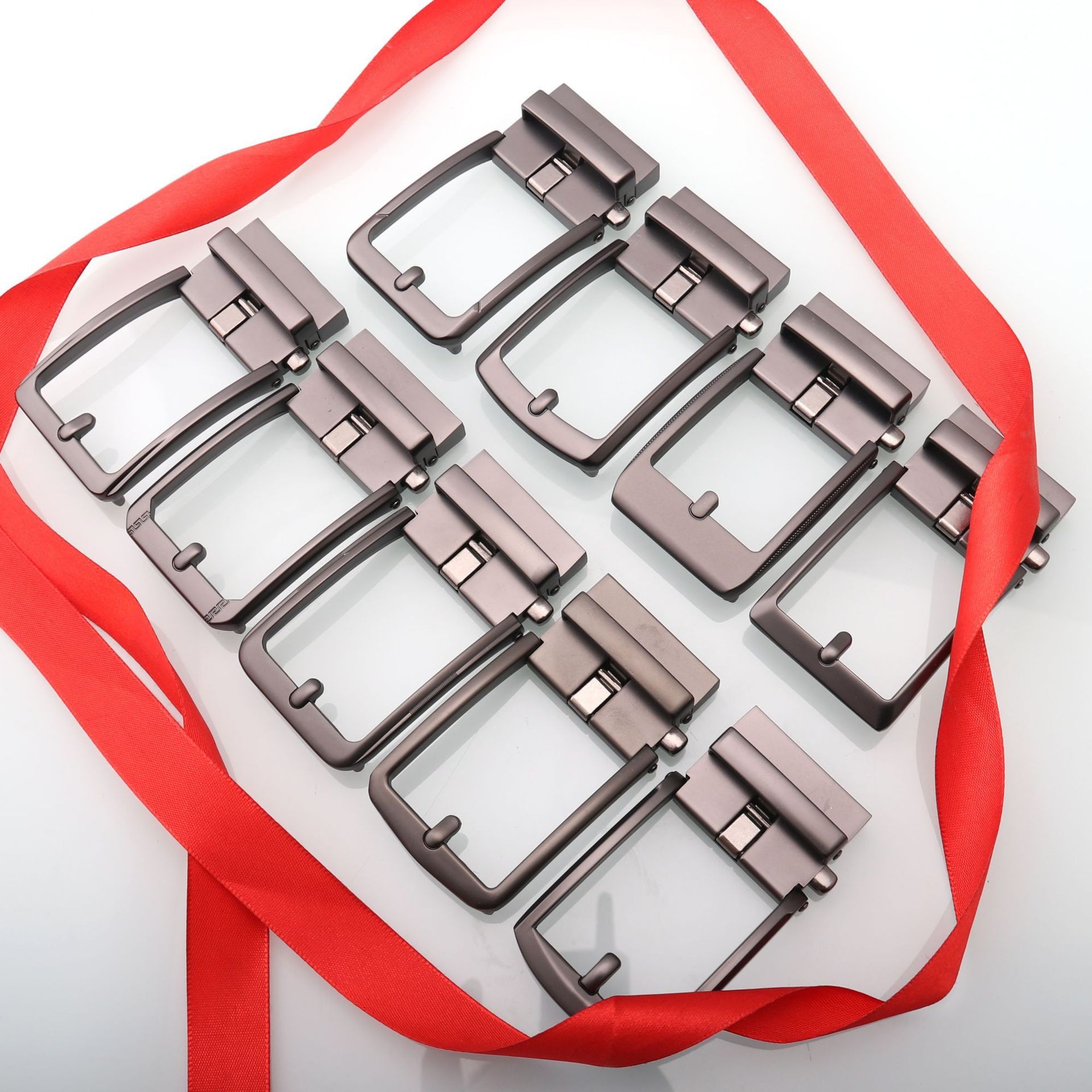 2024 Cross-Border E-Commerce Asia-Style Fake Pin Buckle Belt Buckle Men's Fashion Versatile Fake Pin Automatic Buckle Manufacturer Metal Buckle