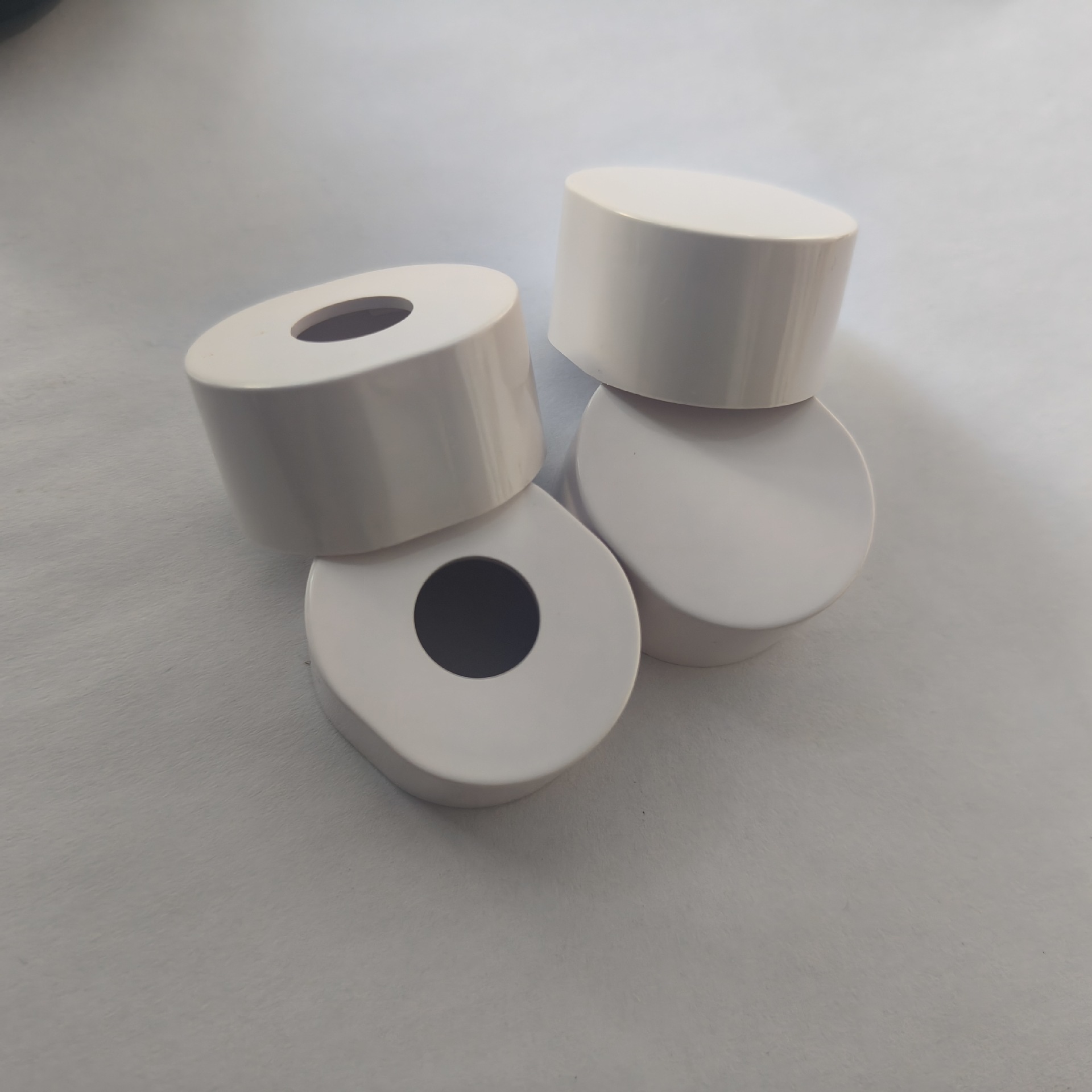 Factory direct LED lamp plug 17 round perforated non-perforated lamp fittings, LED fluorescent lamp fittings