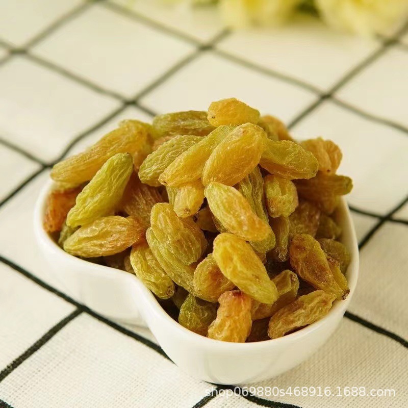 Xinjiang specialty tree yellow raisin Turpan yellow raisin dried pregnant women eat office snacks Aksu straight hair