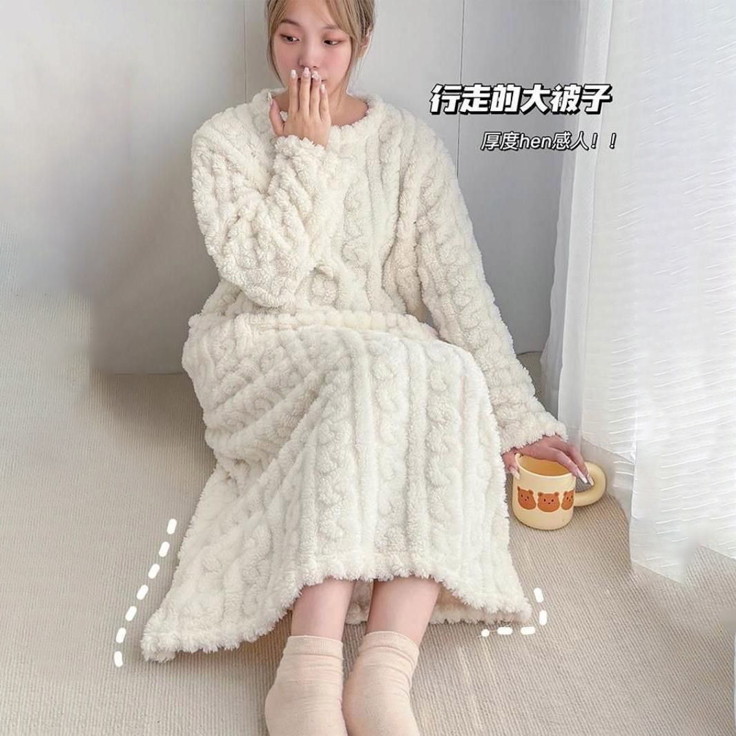 Thickened Walking Quilt Robe with Jacquard Velvet, Long Loose Nightgown with Pockets for Women, Winter Sleepwear