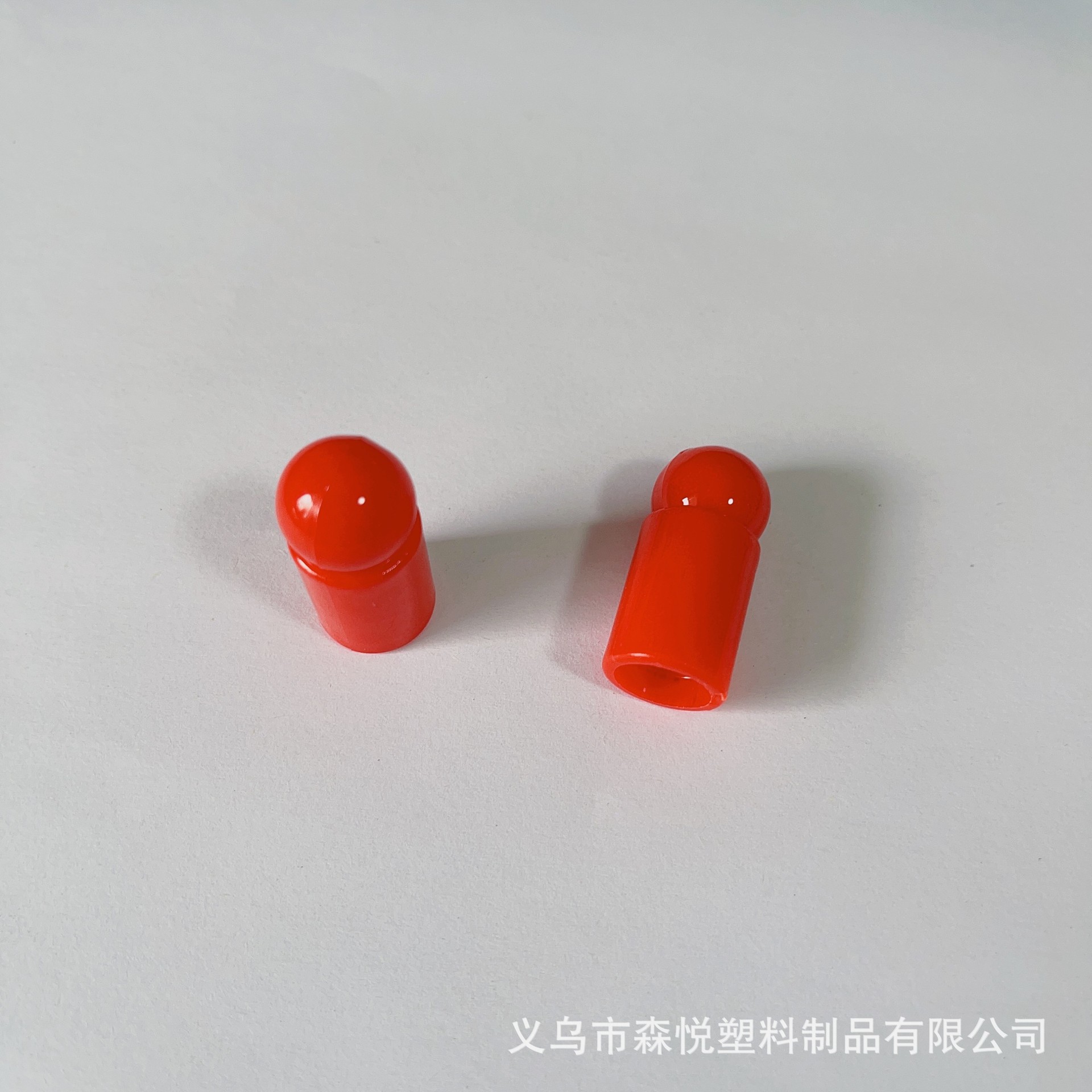 Source Factory Plastic Three-Dimensional Human-Shaped Checkers Flying Chess Pieces Tabletop Game Pieces