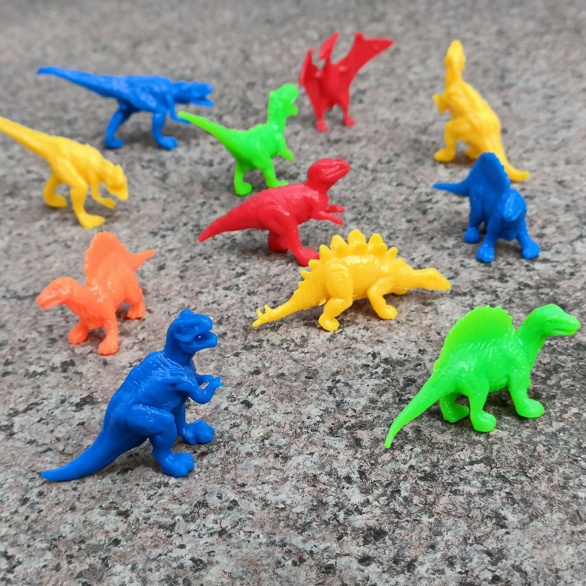 A Variety of Mini Plastic Dinosaurs, Solid Dinosaur Toy Sets, Archaeological Dinosaur Models That Can Be Used as Gashapon Fillings