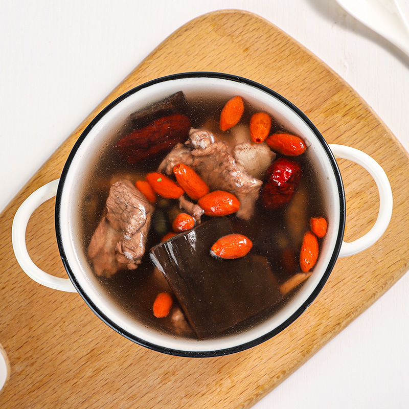 Herbal Soup with Eucommia, Morinda, and Goji Berries, Black Beans, and Other Ingredients for Nourishing and Tonic Benefits