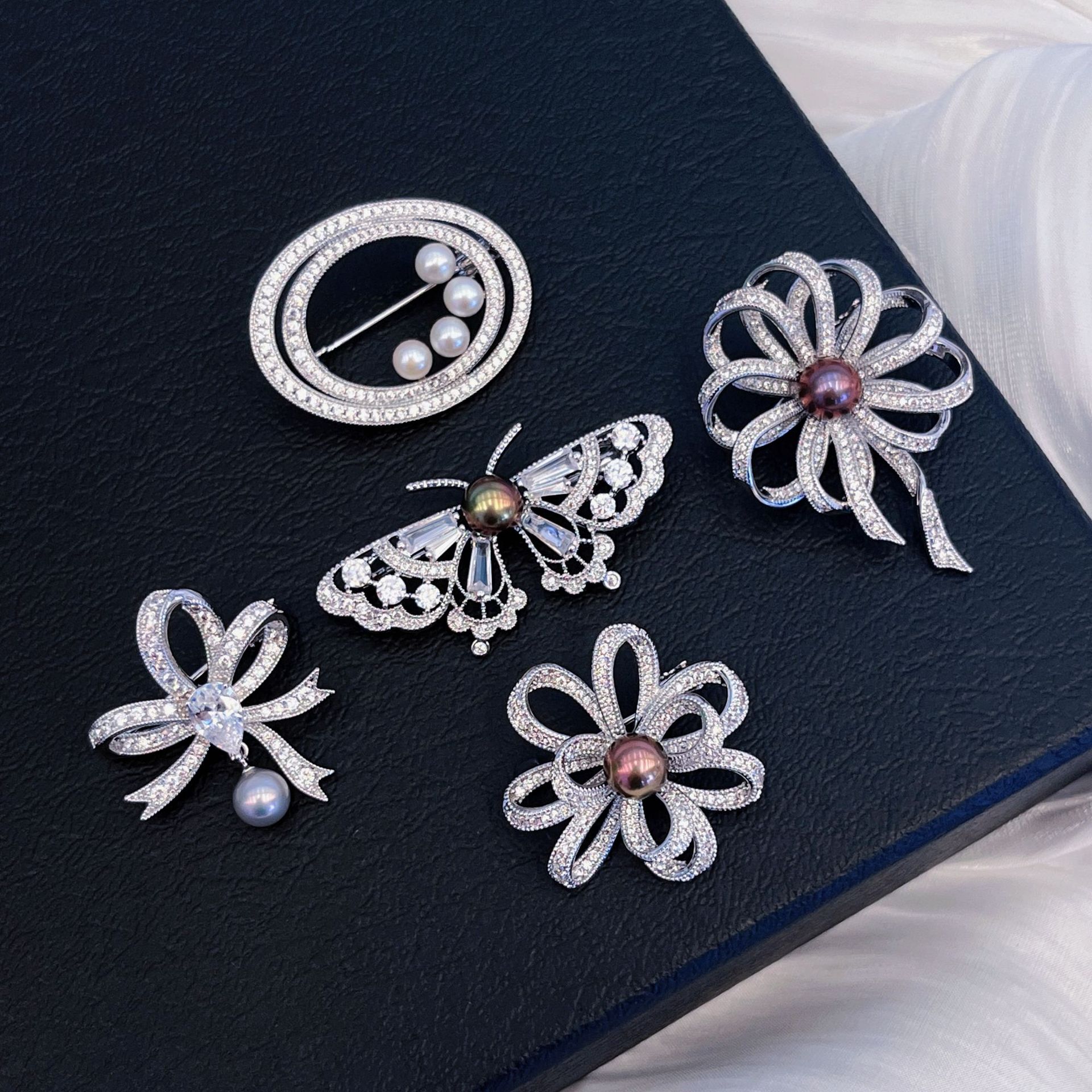 Зимнее новое кольцо с бабочкой и цветком элемент тянь ран пресноводная жемчужина модная брошка корсаж универсальный