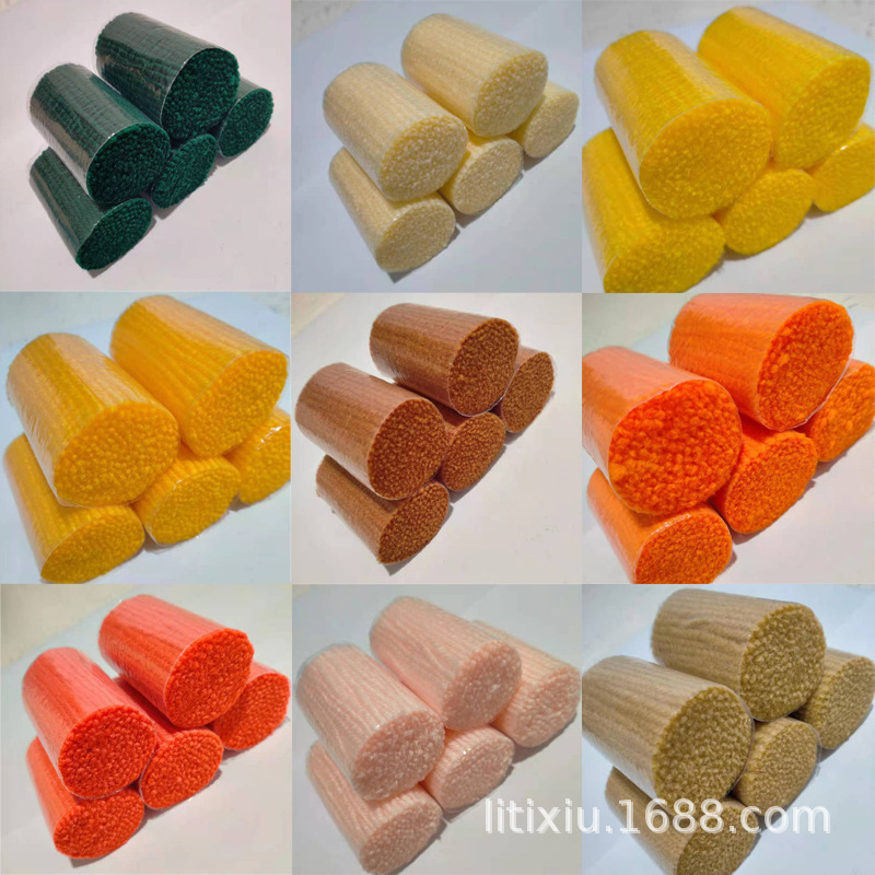 Acrylic wool for three-dimensional embroidery has been cut at 5.7cm per roll.