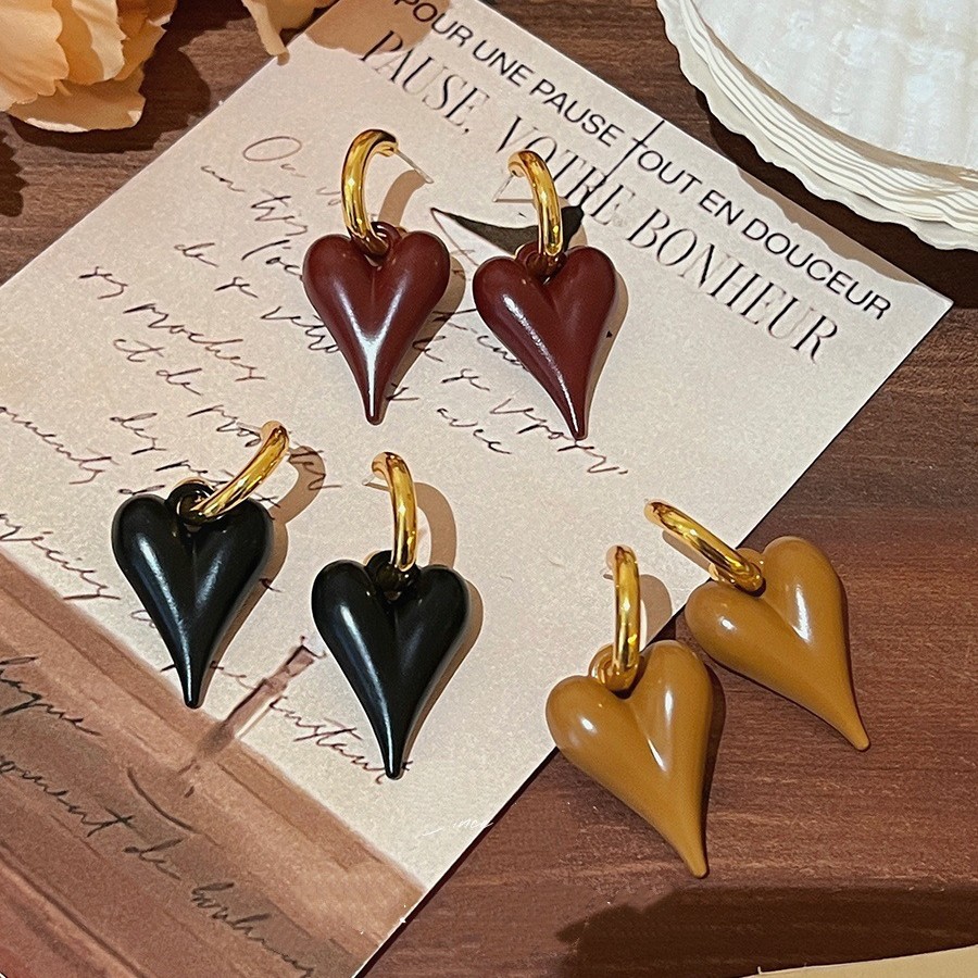 Роскошные и экстравагантные серьги в стиле европейского и американского тяжелого металла с острым сердцем, модный тренд 2025