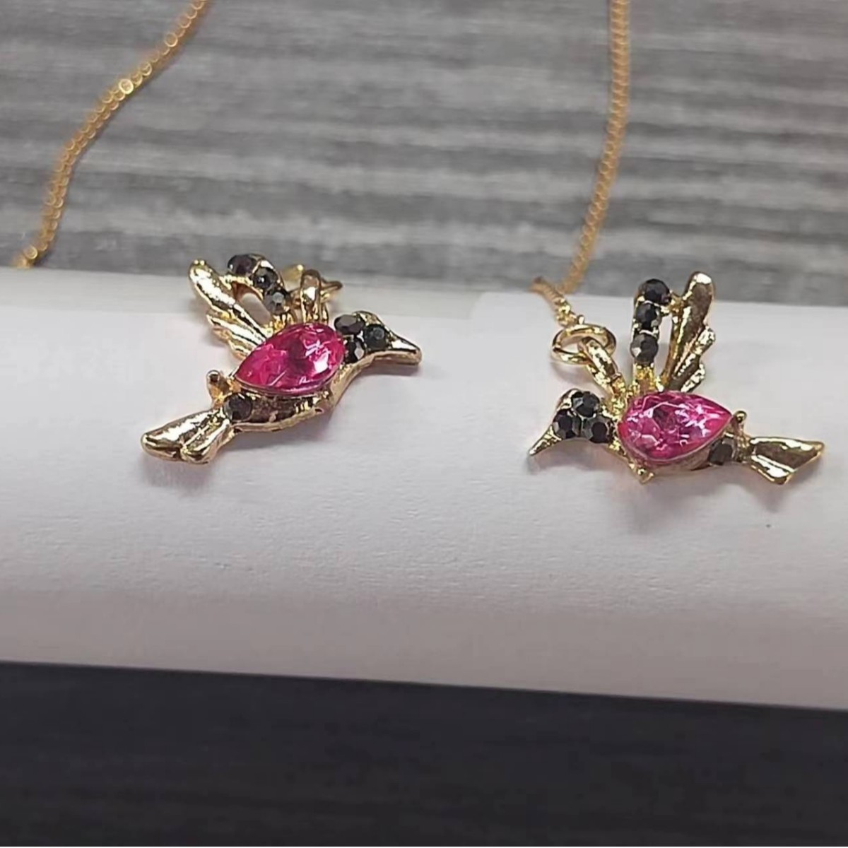 Cross-border Hot Earrings Wholesale Red Mixed Zirconium Spreading Bird Earrings Earrings Hummingbird Distinctive Animal Earrings Earrings