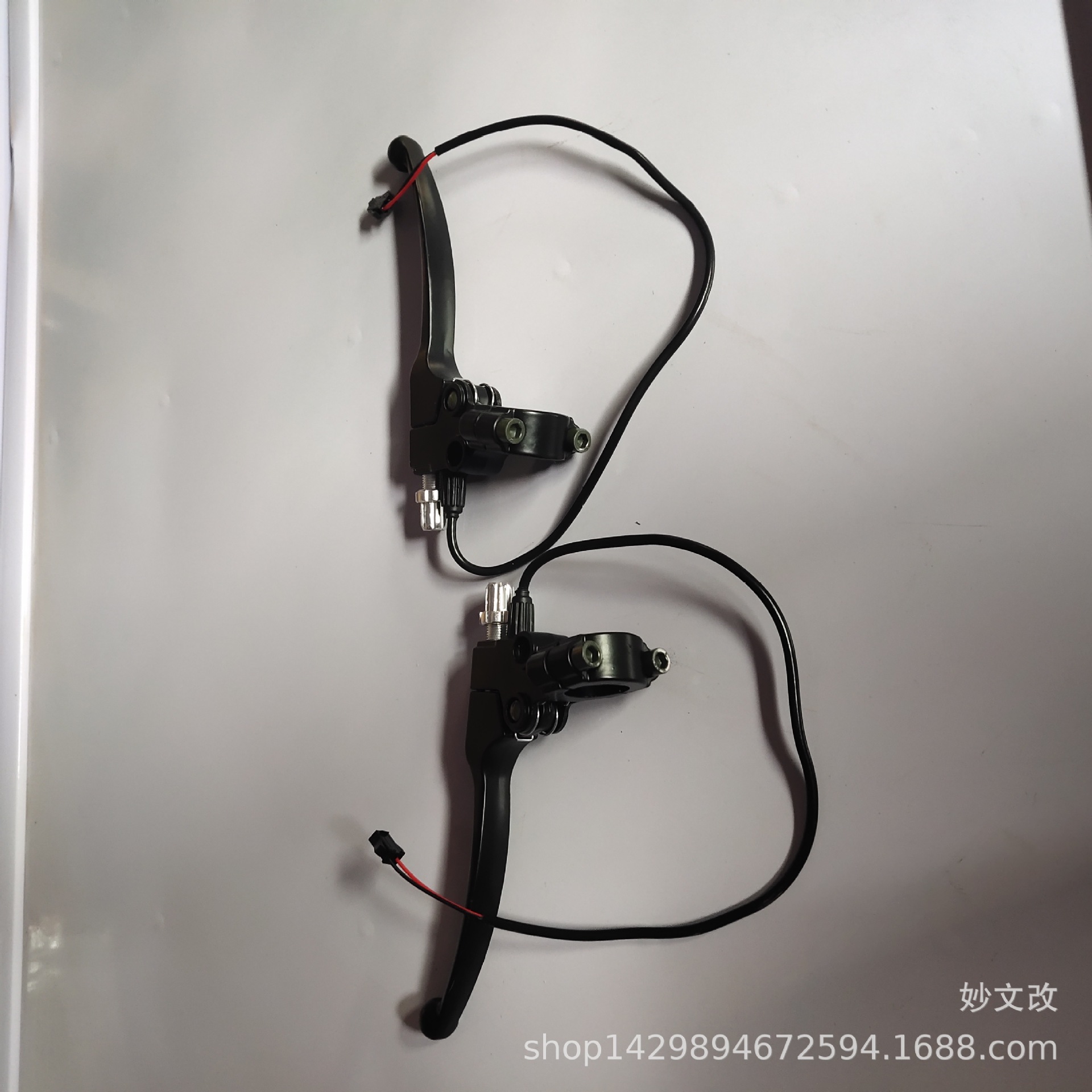 Wholesale New Standard Electric Vehicle Brake Handle Electric Vehicle No-disassembly Brake Handle Electric Brake Handle Can Be Installed 8 Wires Reflector