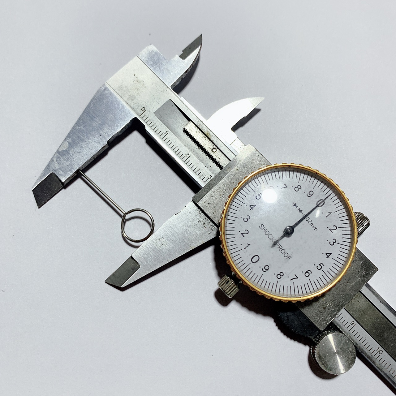 Mobile phone card taking pin suitable for Apple Android universal card pin SIM card taking device factory wholesale direct sales