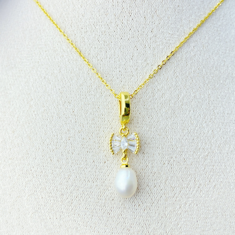 Natural Freshwater Pearl Jewelry Set with Ear Hooks and Pendants for Women, 2025 New Spring Light Luxury Design, Supports Re-Inspection