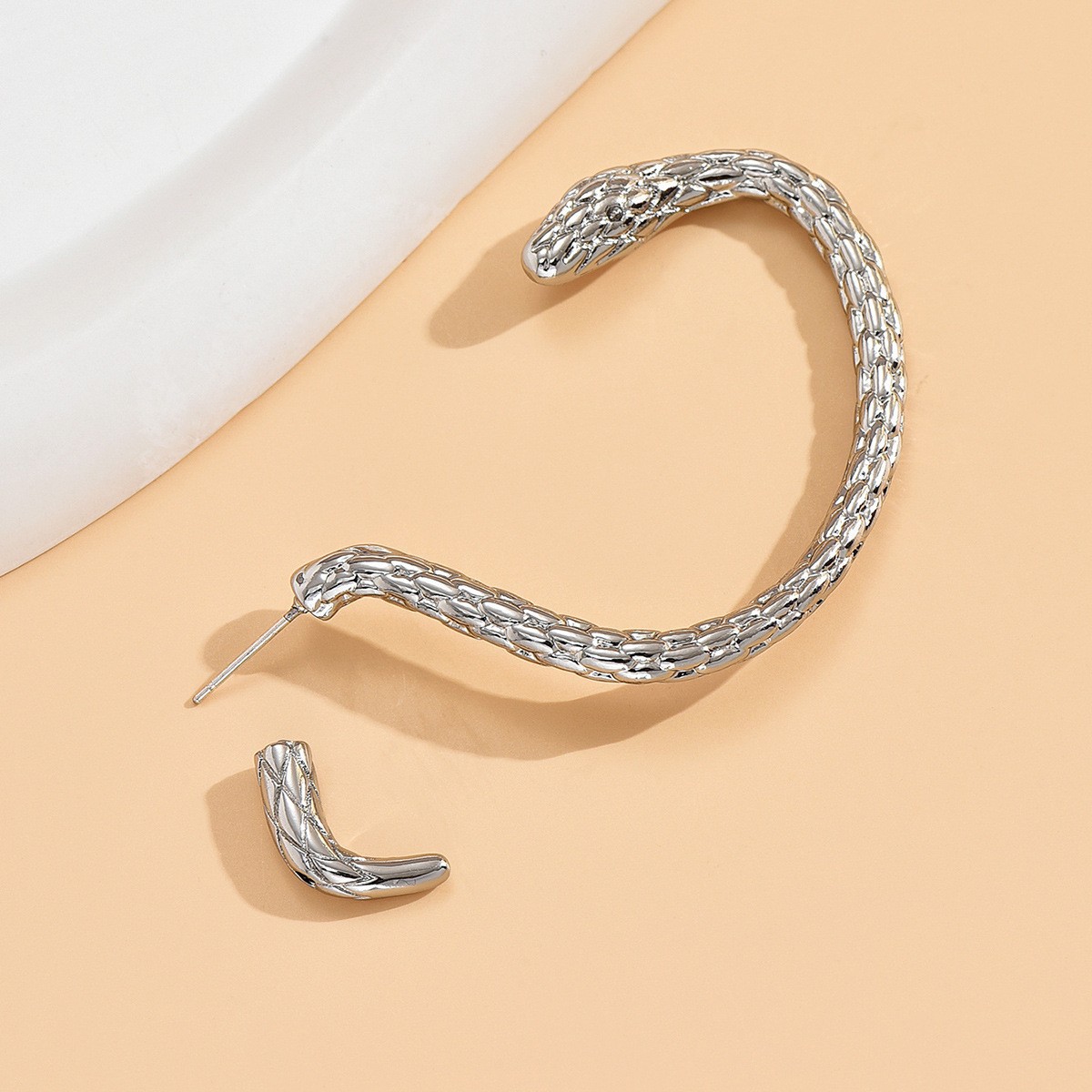 A frigid style niche design snake earrings snake earrings women's wearing ear bone clip ear clip earrings