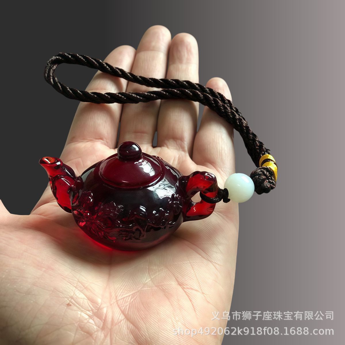 Малые товары уличного киоска: ручка из драконьего горшка, ручка из грецкого ореха, фитнес-мяч, игрушечная ручка