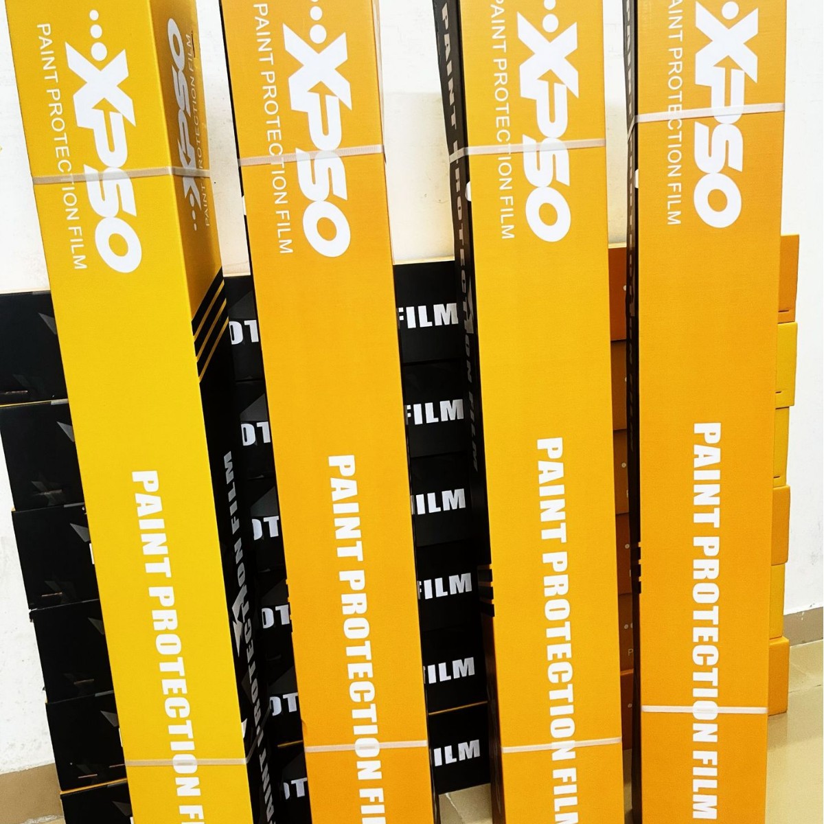 XPSO imported TPU invisible car body film anti-scratch transparent matte bright black car paint protective film