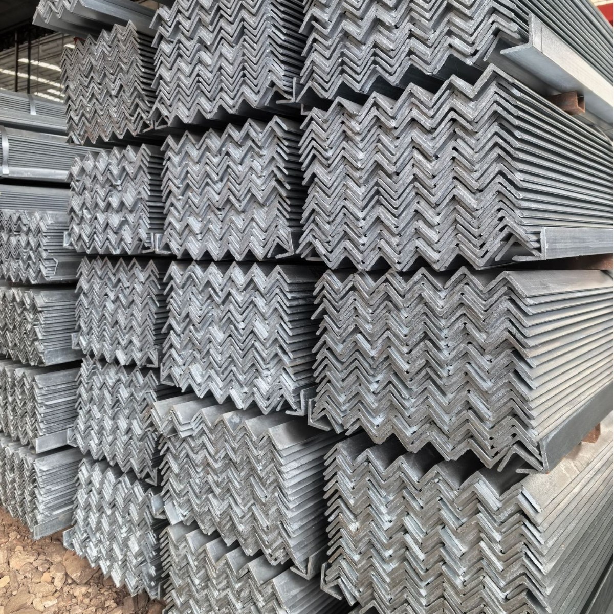 Manufacturer Wholesale Galvanized Angle Steel Q235 Hot-Rolled Angle Iron Hot-Dip Galvanized Angle Steel Cutting Factory Direct Supply