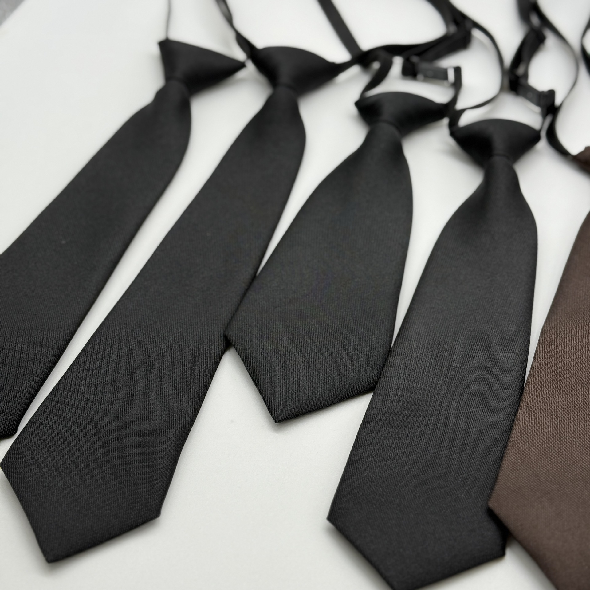 Factory direct in stock black Korean children's tie solid color rubber band Korean JK twill fine grain tie