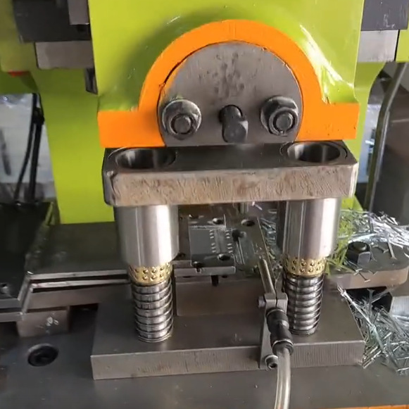 Volatile Stamping Oil 7002 Guorun Lubricating Oil Drawing Oil Extreme Pressure, Anti-wear, Quick-drying, Anti-rust and No Residue