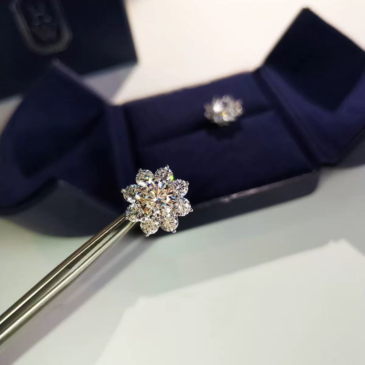 Серьги из платины Pt950 с культивированными бриллиантами 30 пунктов, подарочные серьги на день святого Валентина для девушки