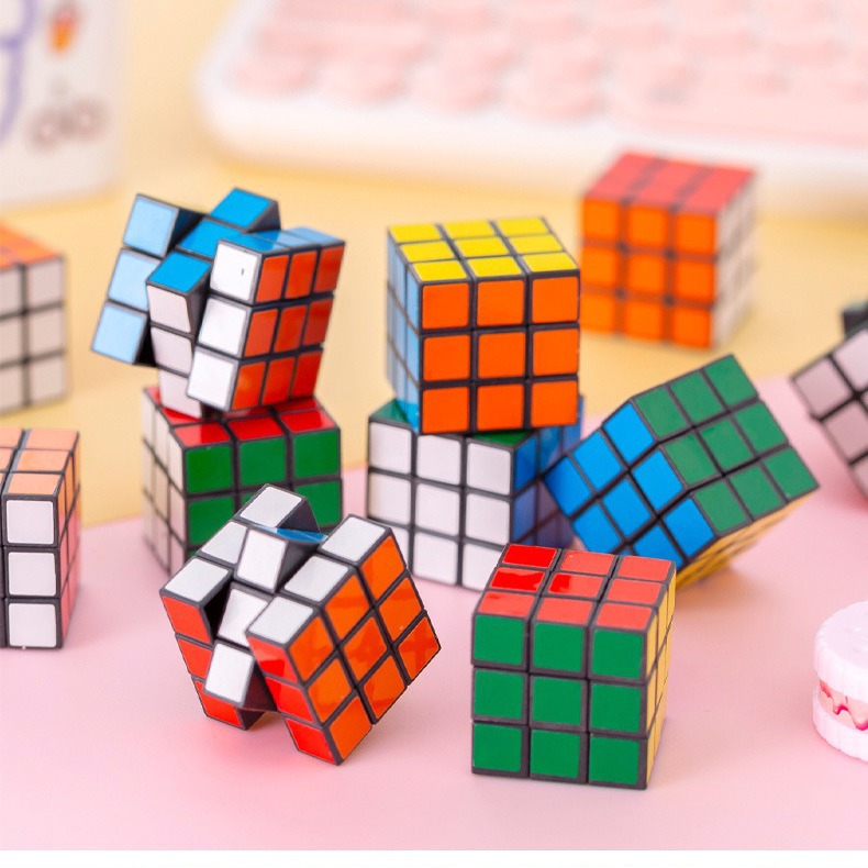 Keychain Rubik's Cube Mini 3X3 Rubik's Cube 3cm Children's Educational Toy Beginner's Rubik's Cube Kindergarten Gift
