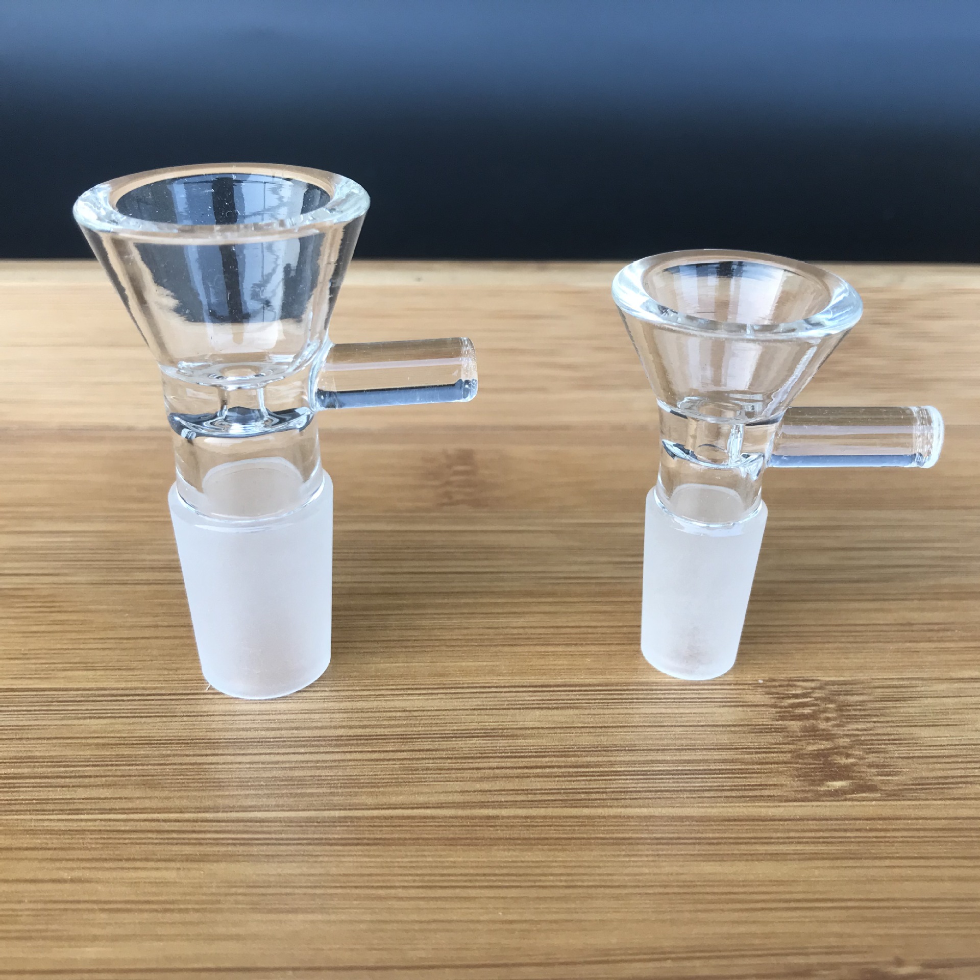 Зарубежная торговля кросс-бодерные стеклянные аксессуары 14/18 высокобorosilicate стеклянная мини воронка прозрачная 18.8мм