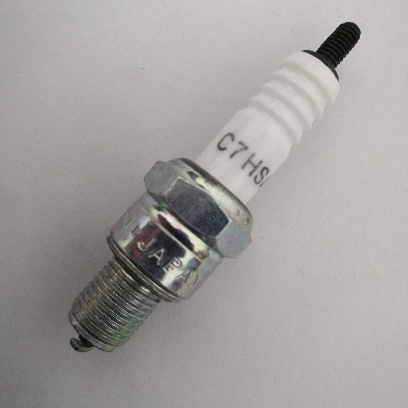 C7HSA 4629 motorcycle spark plug 70/80/90/110 scooter spark plug 4429 Beach car fire nozzle