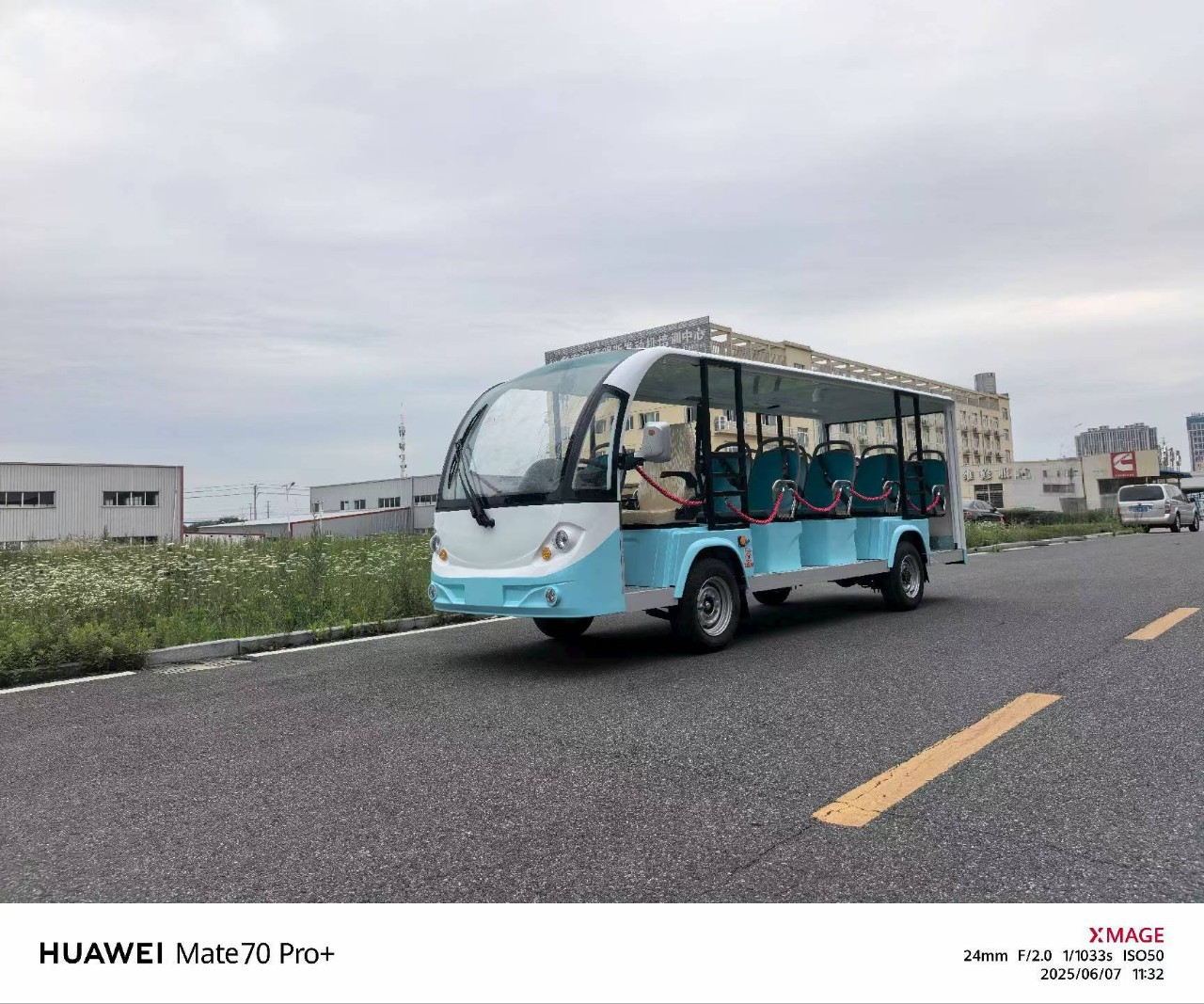 Yunnan Convertible Sightseeing Car Fourteen Seats Without Doors Scenic Spot Sightseeing Electric Car