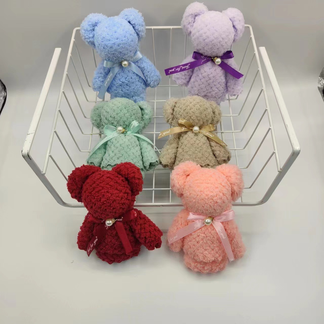 Bear Shaped Accompanying Ceremony Wedding Birthday Return Ceremony High Color Value Pineapple Pane Towel Square